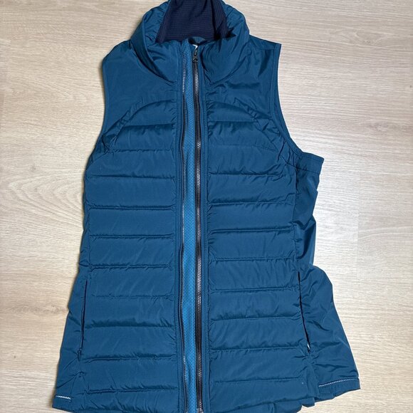 Lululemon Fluffed Up Vest in Alberta Lake - Picture 1 of 2